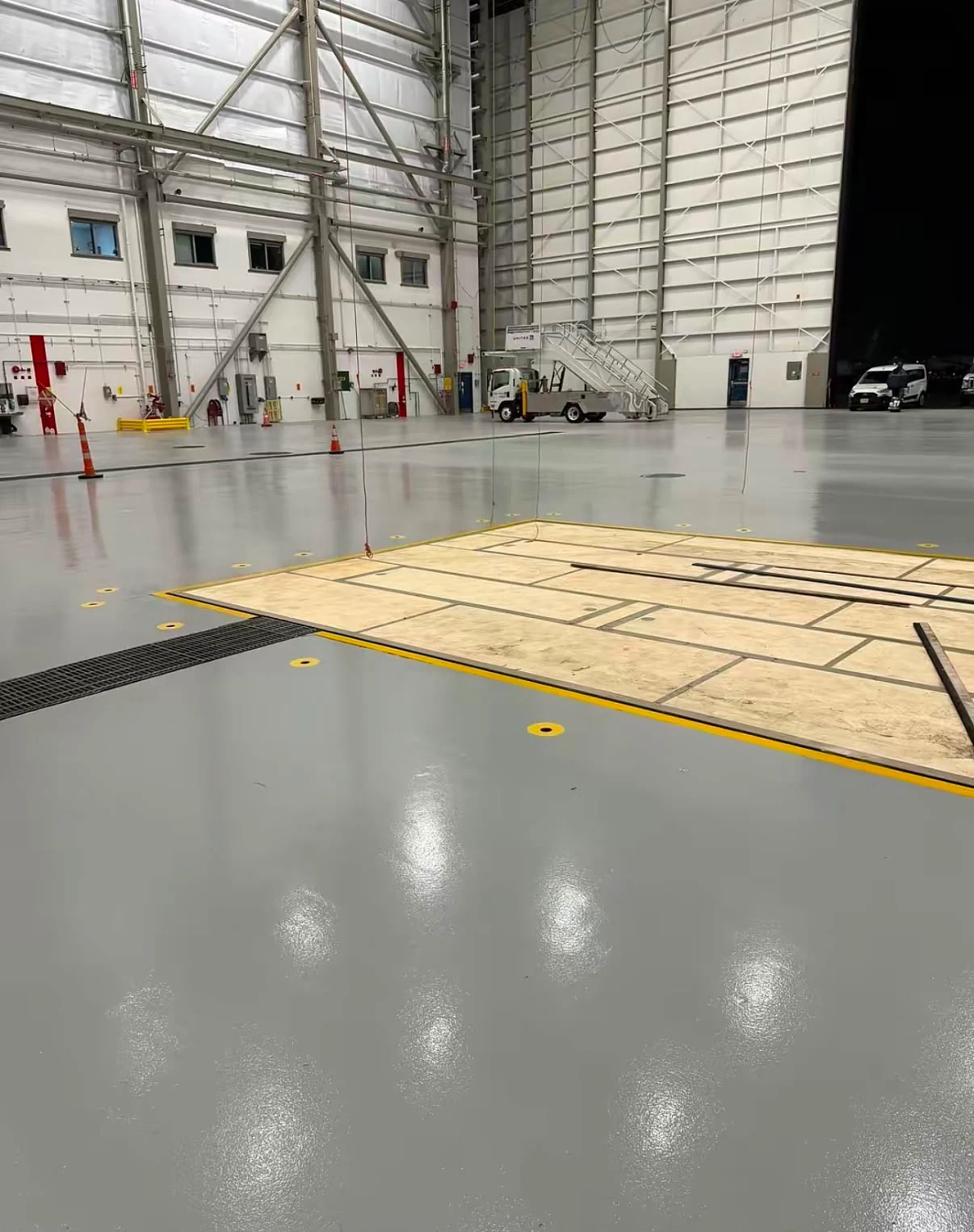 United hangar floor
